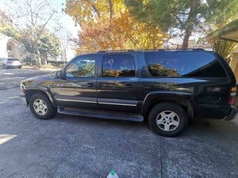 2004 Chevrolet Suburban - $4200 - PERFECT ADVENTURE/FAMILY VEHICLE 1