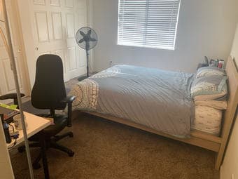 2 Rooms Available in East Palo Alto (Bedroom) 1