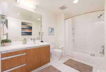 Private Room With A Massive Private Bathroom In A 3B/3B Condo (SF) 2