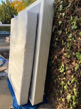Nice Full-size Mattress 2