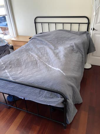 Aluminum frame bed (Queen size, black) 1