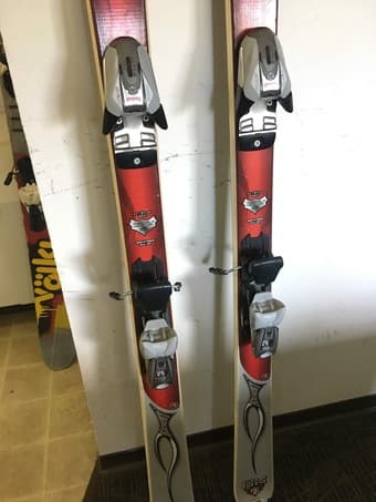 Skis 176cm 70mm underfoot 2