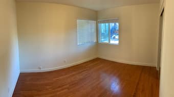 Private Bedroom-GREAT LOCATION-Washer and Dryer in unit 1