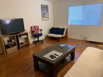 $995-Private Bedroom-GREAT LOCATION-Washer and Dryer in unit 3