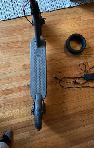 Xiaomi M365 Electric Kick Scooter 1
