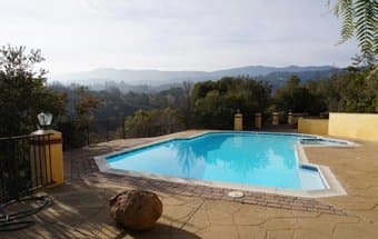 Live in a Mansion, w/ Office + Jacuzzi + Gym + Views 3