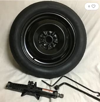 Corrollo Spare Tire + Jack 1