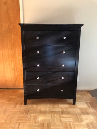 FOR SALE: Chest of drawers 1