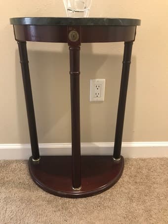 Classic Hallway Side Stand with Oval Mirror 2