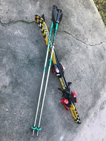 kid skii with sticks 1