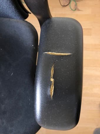 Swivel chair, adjustable height 2