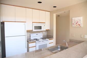 Beautiful gated condo with cathedral ceiling 2