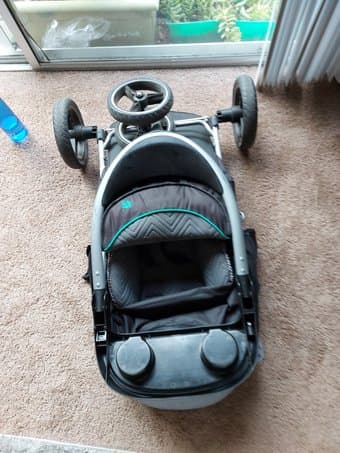 Babytrend stroller negotiable 2
