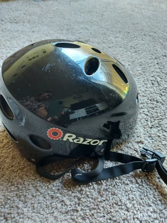 Razor helmet 2