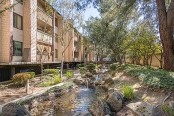 Spacious Furnished Master Suite (w/ Bath) in 2b2b Apt (Mountain View) 2