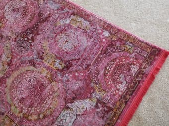 Area rug 5'5"x8' 2