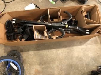 New (NIB) Saris SuperClamp EX. 2-bike hitch mounted carrier 2