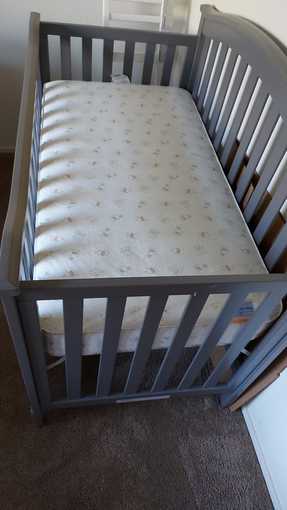 Crib with mattress new used couple of times 1