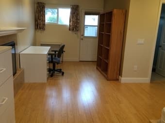 Palo Alto - Room Available Now 2