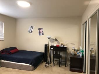 $880! 94301 North Downtown Palo Alto 2B1B 公寓中超大主卧之床位之一 1