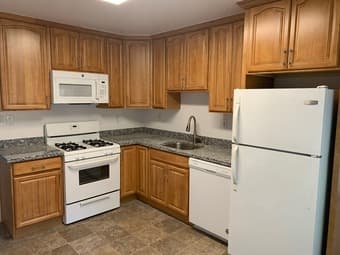 $2,795 - 2BR/1BA -Premium Downtown location - Washer and Dryer in unit 1