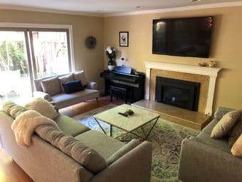 Large Furnished Master Suite in Cozy 4BR/3BA RWC House [Female Only] 2