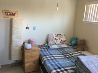 安稳的住所Menlo Park近Stanford次卧有家具（share bathroom）出租July 15th 2