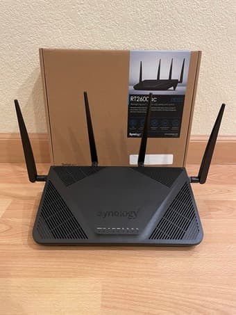 Synology RT2600ac + MR220ac 1