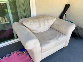 FREE Comfy Armchair 1