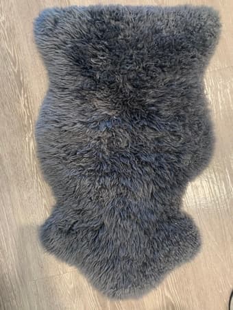 Beautiful white shag rug, gray rug, air conditioner and more! 2