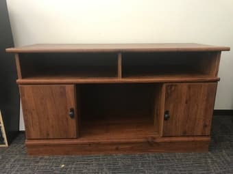 $70 44 inch TV stand like new 1