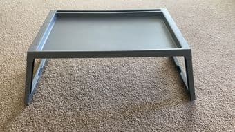 2 bed trays 1