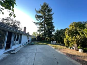 one room available in Palo Alto 3/2 house 2