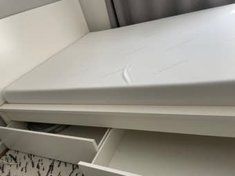 Queen bed frame + mattress Tuft & Needle + 2 white storage drawers 1