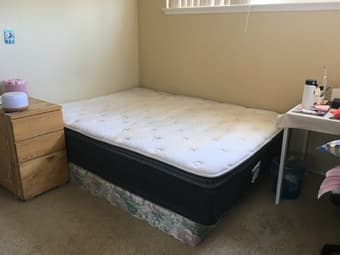 ashiey queen size mattress 2