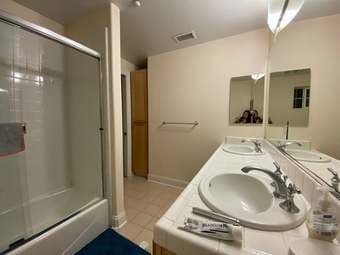 [$1,575] Master Bedroom + Private Bath + Private Balcony in MV 3