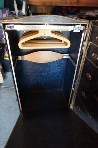 Beautiful Antique Trunk - asking best offer 2