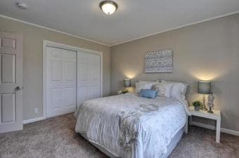 Master Bedroom Available for Rent in East Palo Alto! 1
