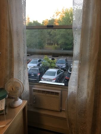 Like-New Window AC Unit for Sale 3