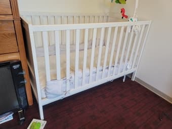 IKEA Baby Crib with a great condition ($60) 1