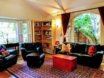 6-month sublet in large Menlo Park house with Stanford alumni. 2