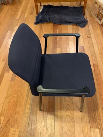 Sturdy Reception Chair with cushioning 2