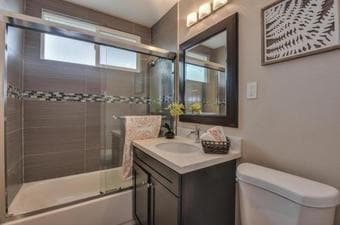 Master Bedroom Available for Rent in East Palo Alto House! 2
