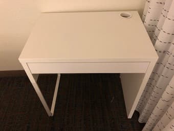 Small IKEA desk 2