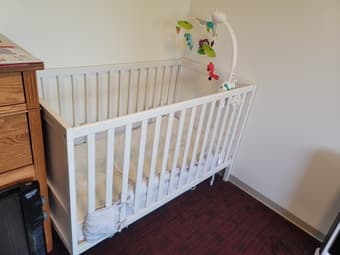 IKEA Baby Crib with a great condition ($60) 1
