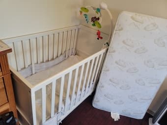 IKEA Baby Crib with a great condition ($60) 2
