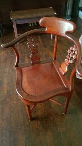 Beautiful Solid Wood chair 1