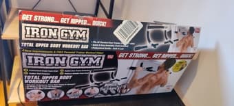 Upper body workout bar 1