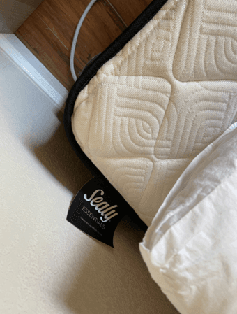 Sealy mattress and matching box spring bed base full size 2