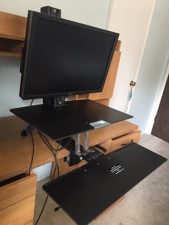 Ergotron Adjustable Single Monitor Sit/Stand Workstation 1
